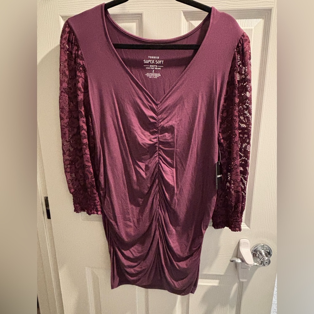 Torrid purple ruched blouse with lace sleeves
